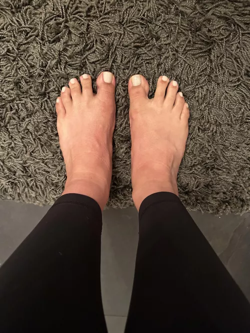 Hiii loves. First time posting here 😇🎀 by Old_Nefariousness249