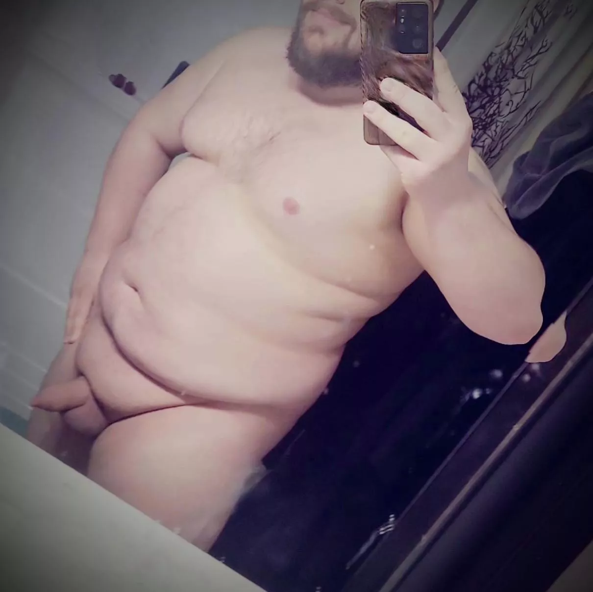 Hiya! posted by BIgNudeDude