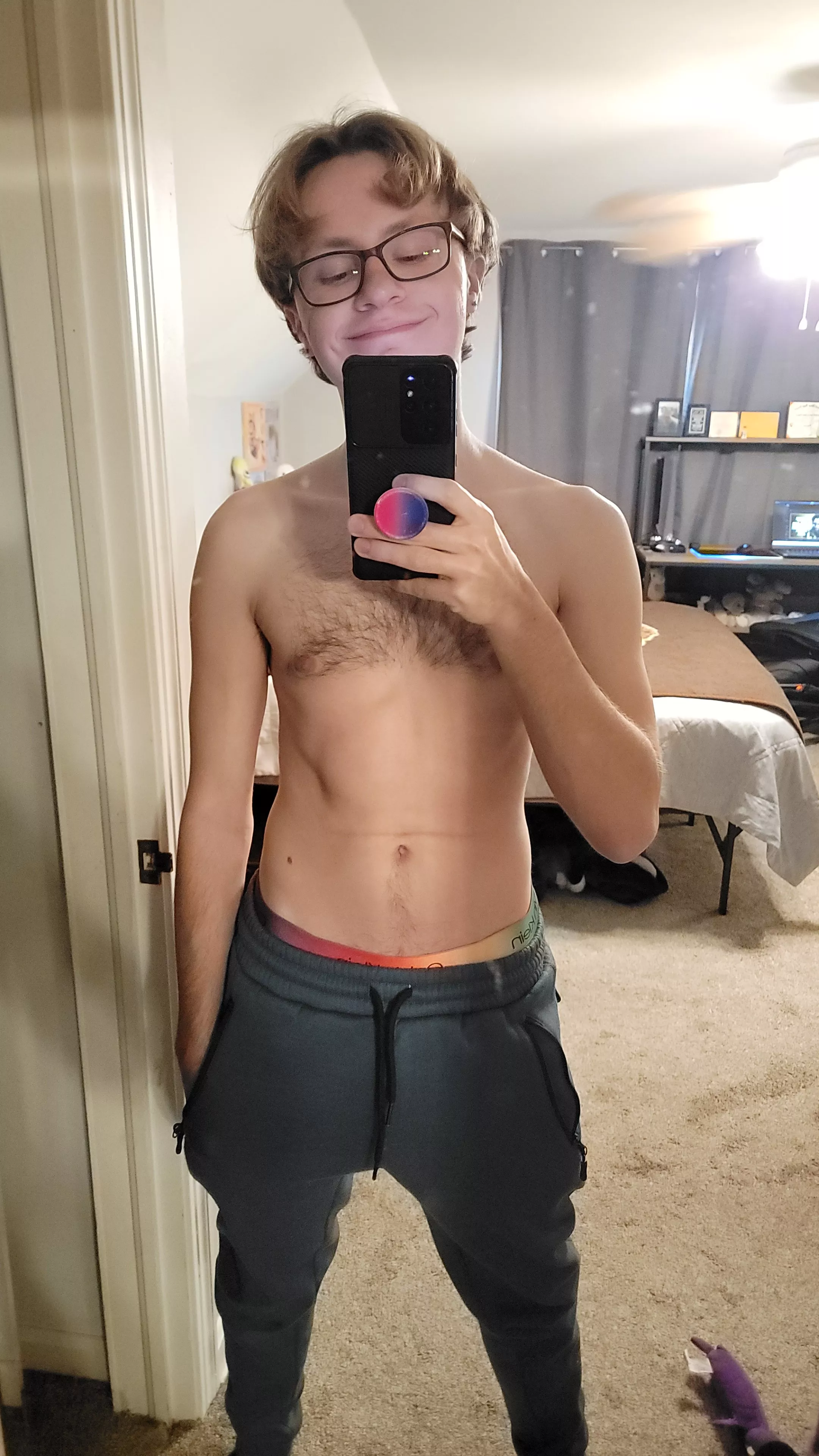 Hope everyone has a good Hump Day:) posted by Andr0idpersona7