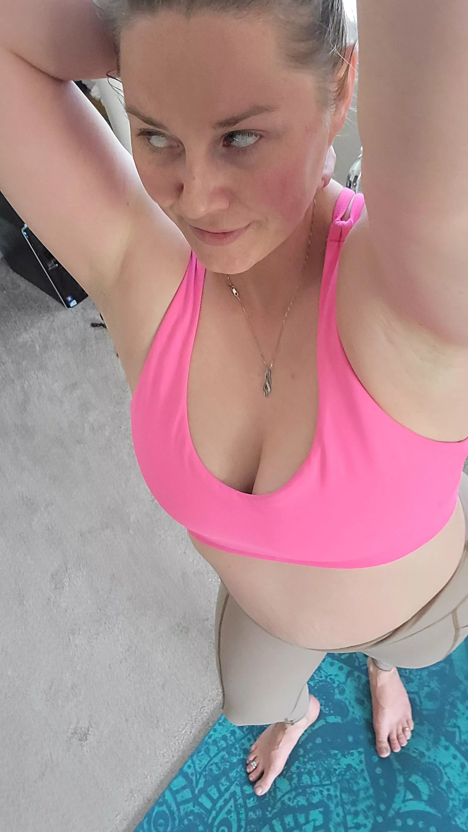 I know your lookin! posted by MPLfeet