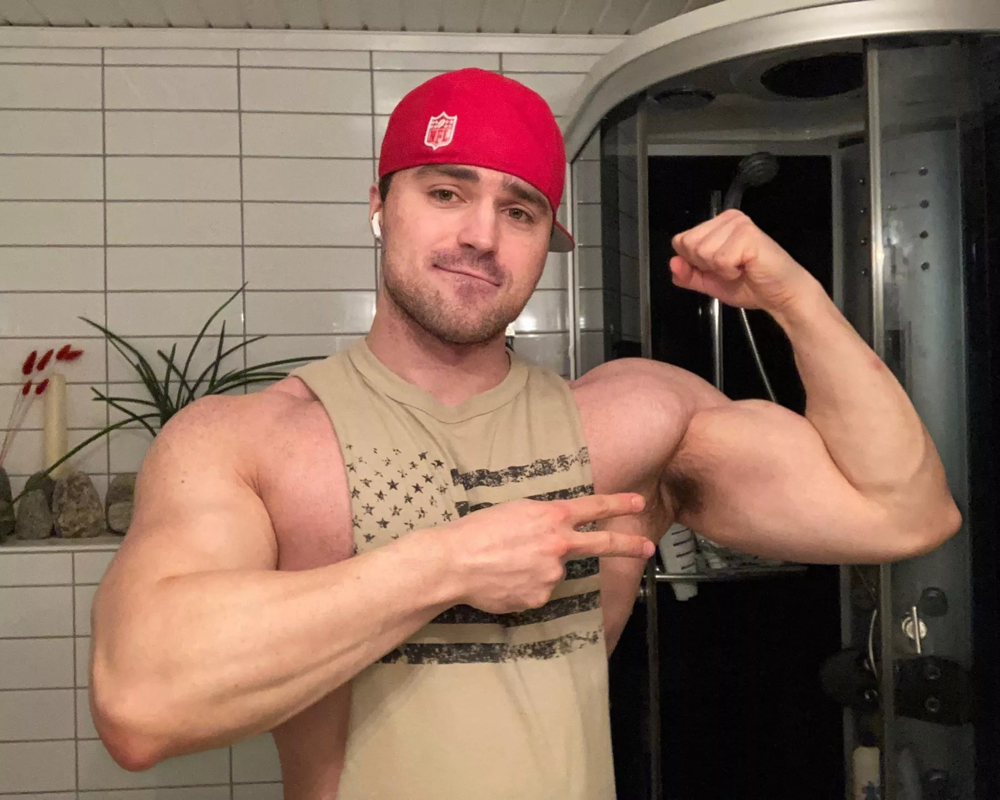 Just a bicep flex to impress the boys, let me know if I was successful? posted by bradybodybuilder