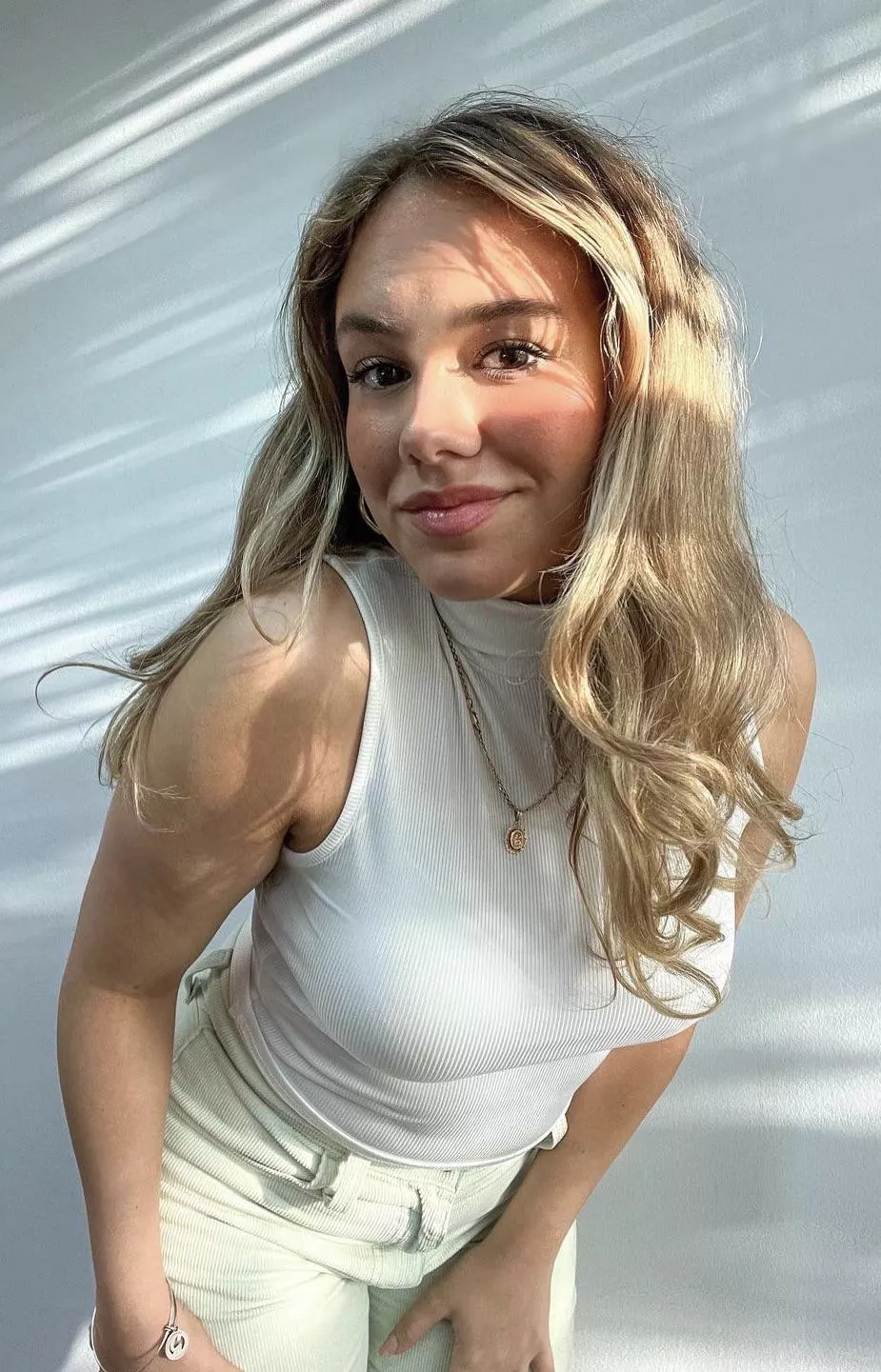 Leaning forward posted by Isabella_Lauren_Cuck