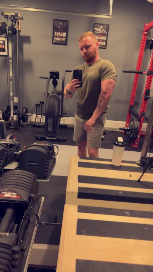 Love a good gym pump any day of the week by baxle2019