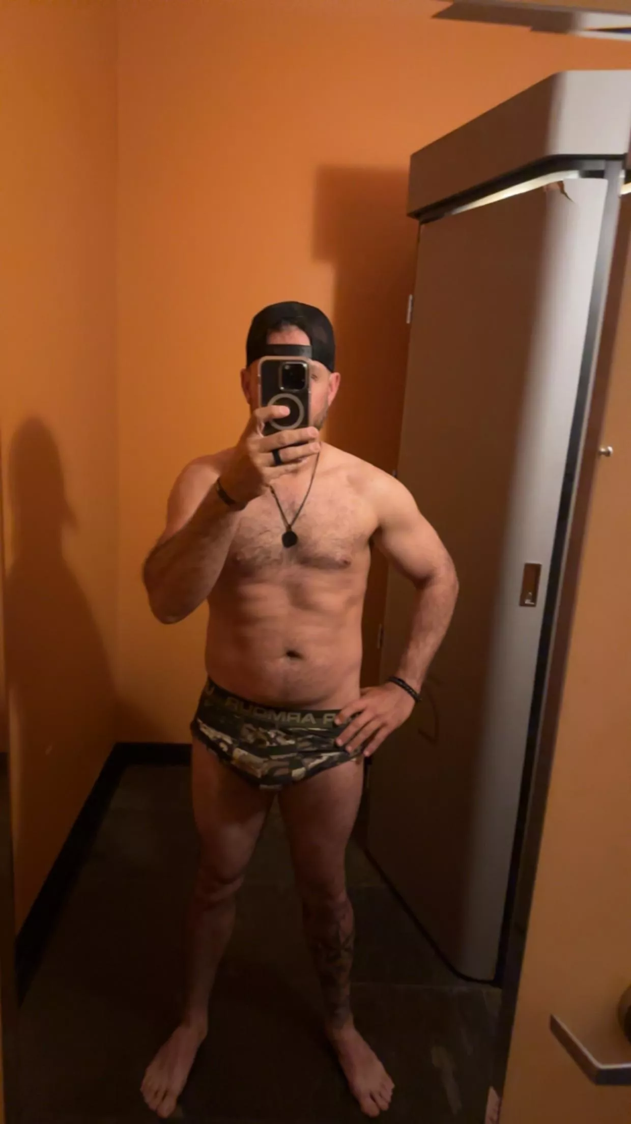 [M] 39 Do I still have a dad bod? posted by positivethoughts2227