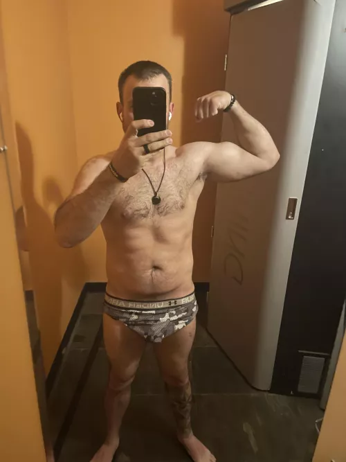 [M] Arms day today! Got a good pump! by positivethoughts2227