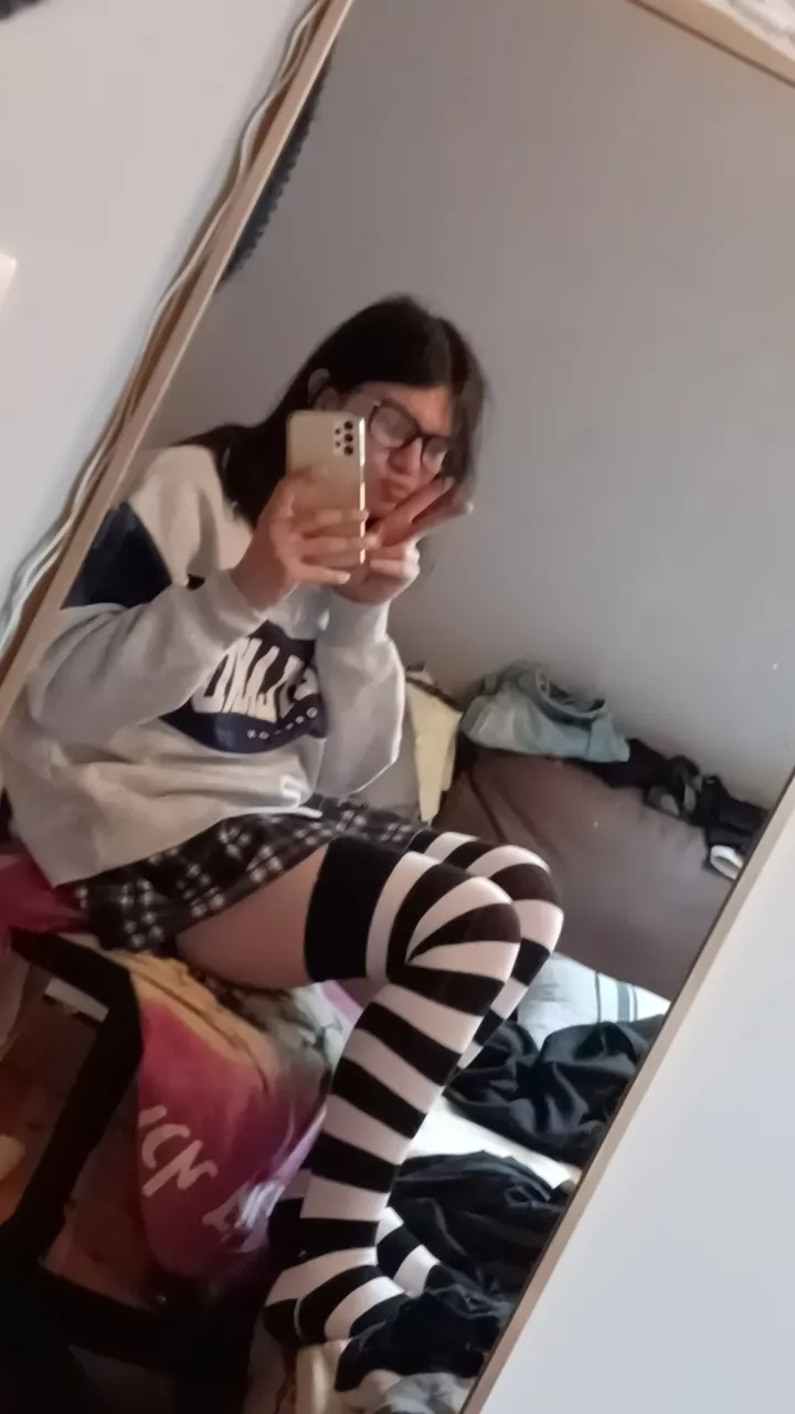 Middle of the Week is reached :3 posted by PolarsternVR