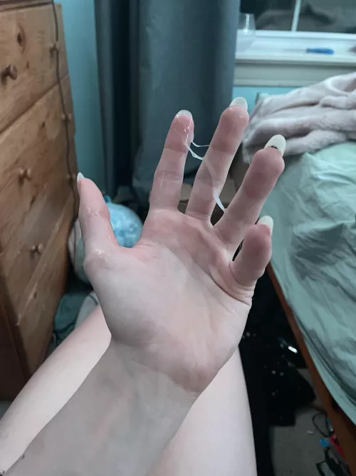 My hand got a bit covered in cum 😌💖 by Cutefemboy568