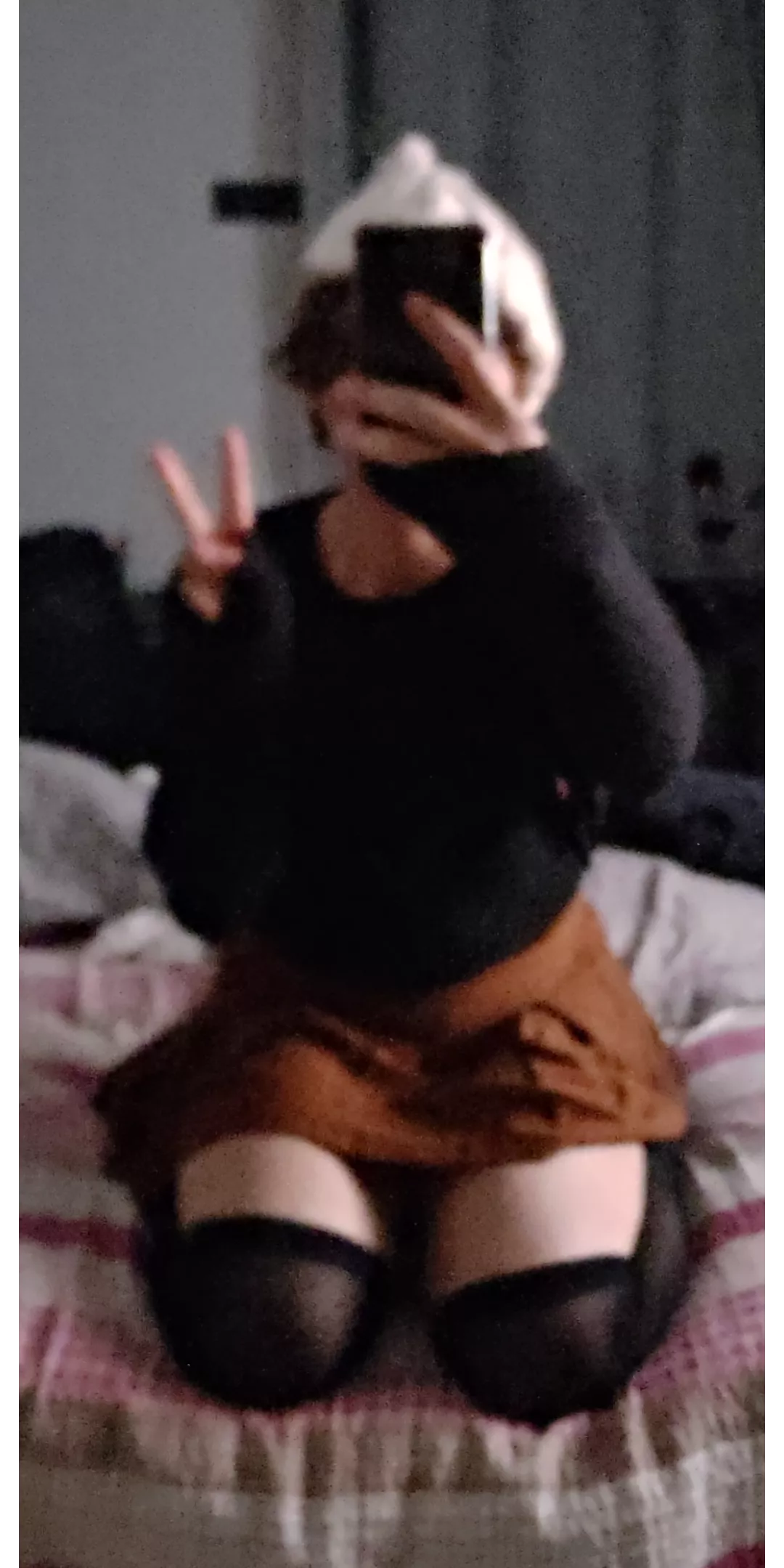 out of focus but still cute af with thicc thighs posted by vibealarm