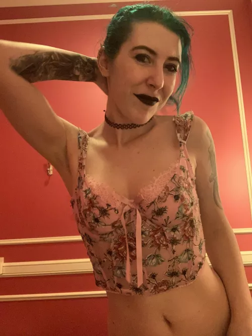 Pink flowers by sirenskiss3