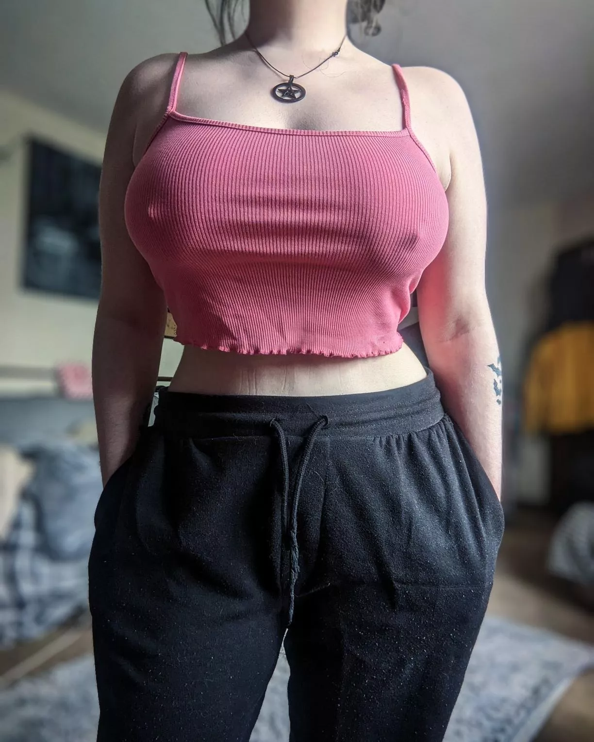 Pretty in pink posted by Hanoosi