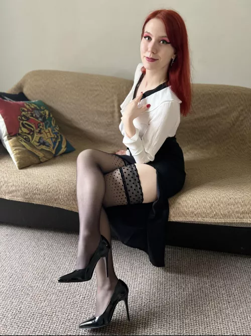 Ready for work🖤 by ichigo_emaa