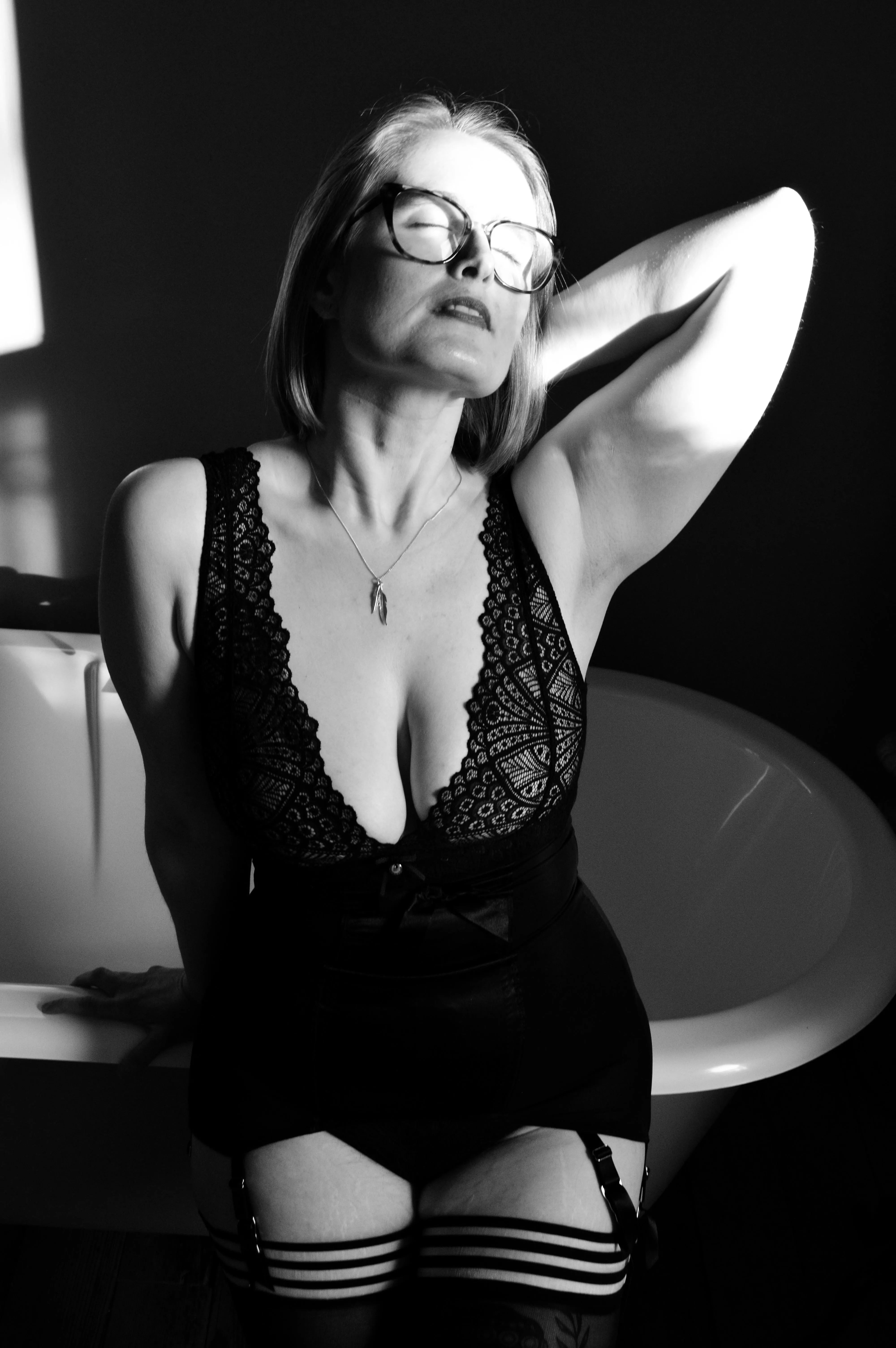 Reclining on the bathtub posted by Secretfrisbe