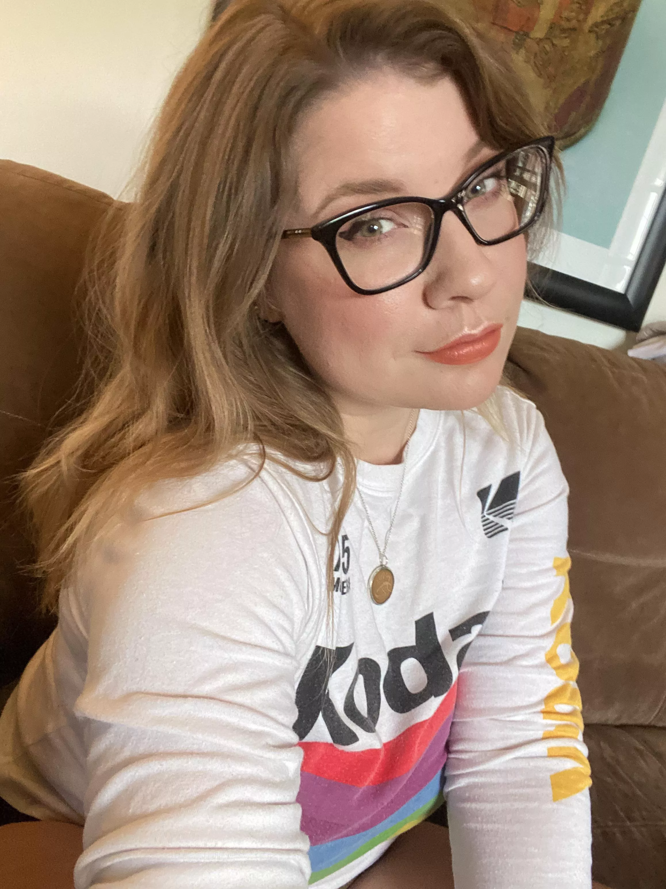 Sfw four eyed nerd here 🤓 posted by payinrarebooks