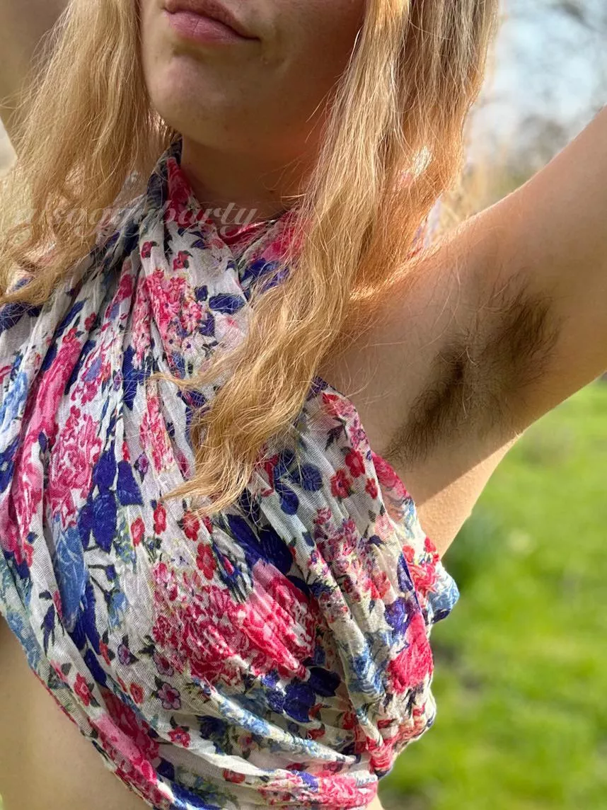Spring is here, time to show ny pits off ❤️ posted by SoggyParty