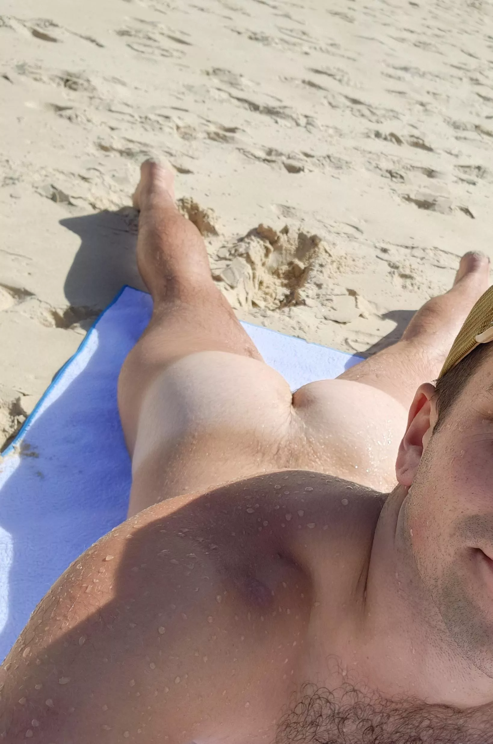 Still warm enough for nude beach trips 🇦🇺 posted by mercurian_atropine