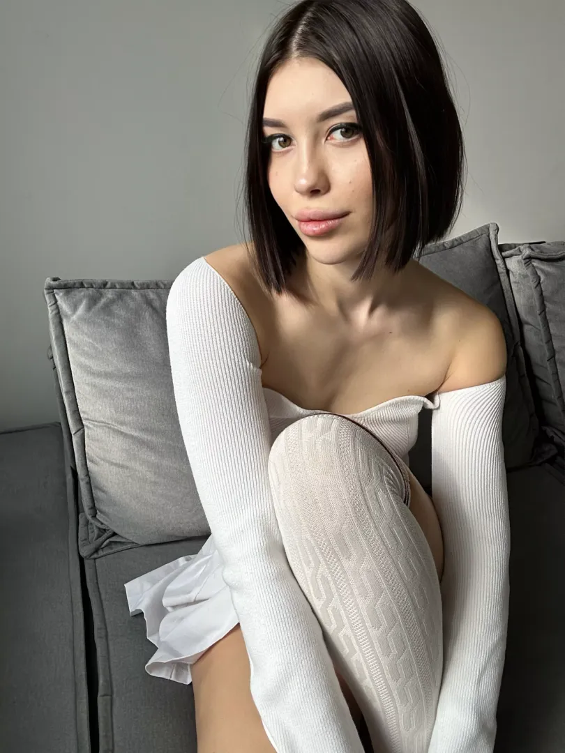 This skirt is just very short somehow (f18) by DueLiea