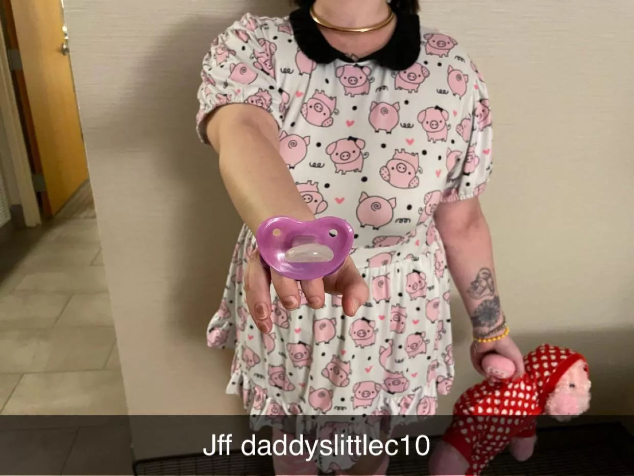 Wanna help me get ready for bed?!?! posted by Daddyslittlepissbaby