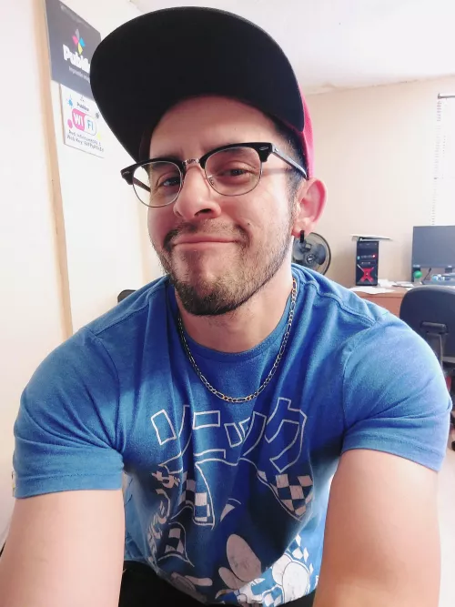 Wednesday!! Can you guess my t-shirt?? (36) gaymers here have a nice day! by RevilZJob