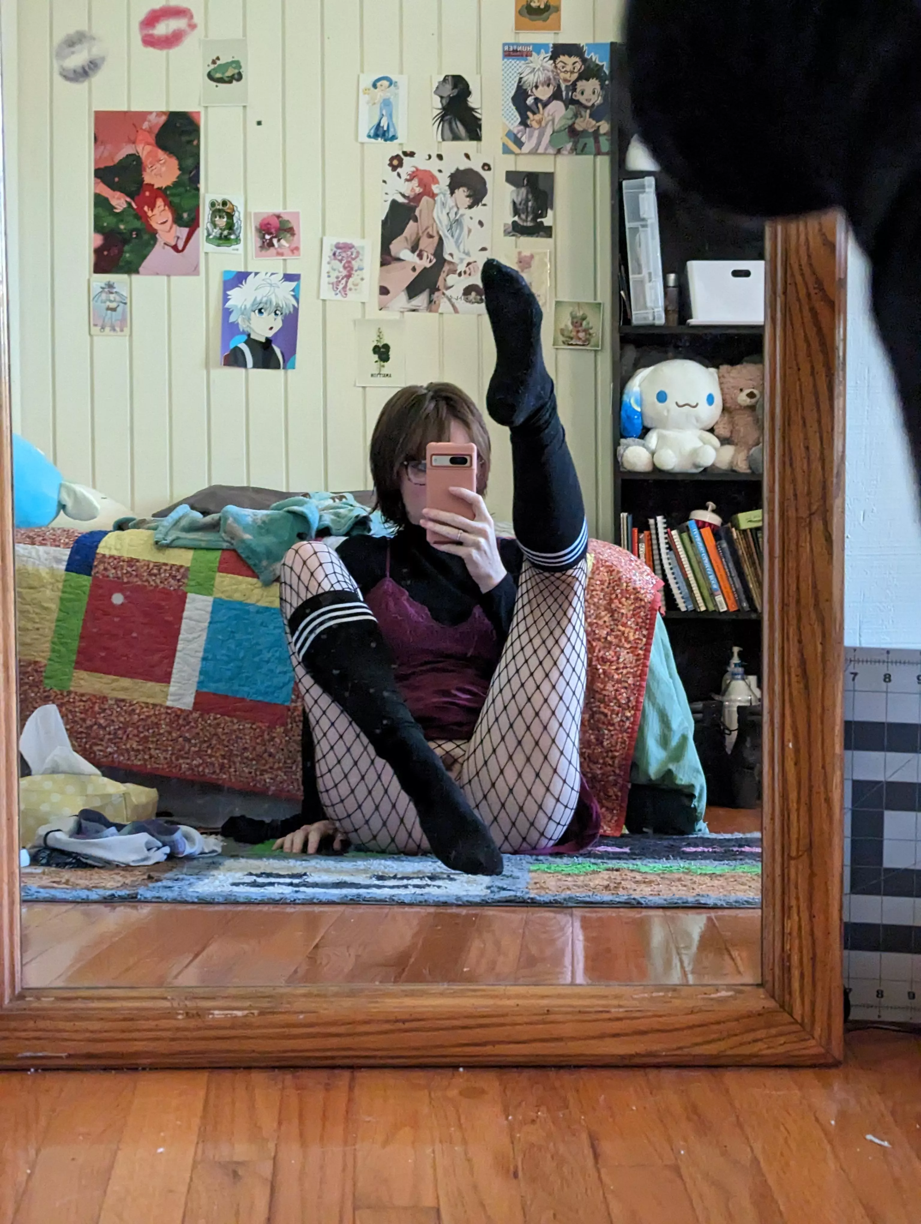 where are you kissing first? [F] posted by friskyfreckledfox