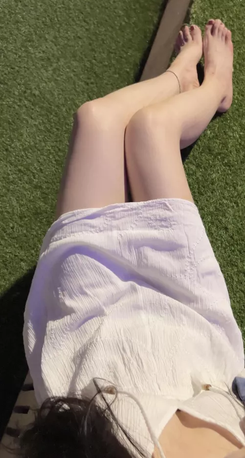 Will you enjoy this view in a picnic date? by JitteryIllustration