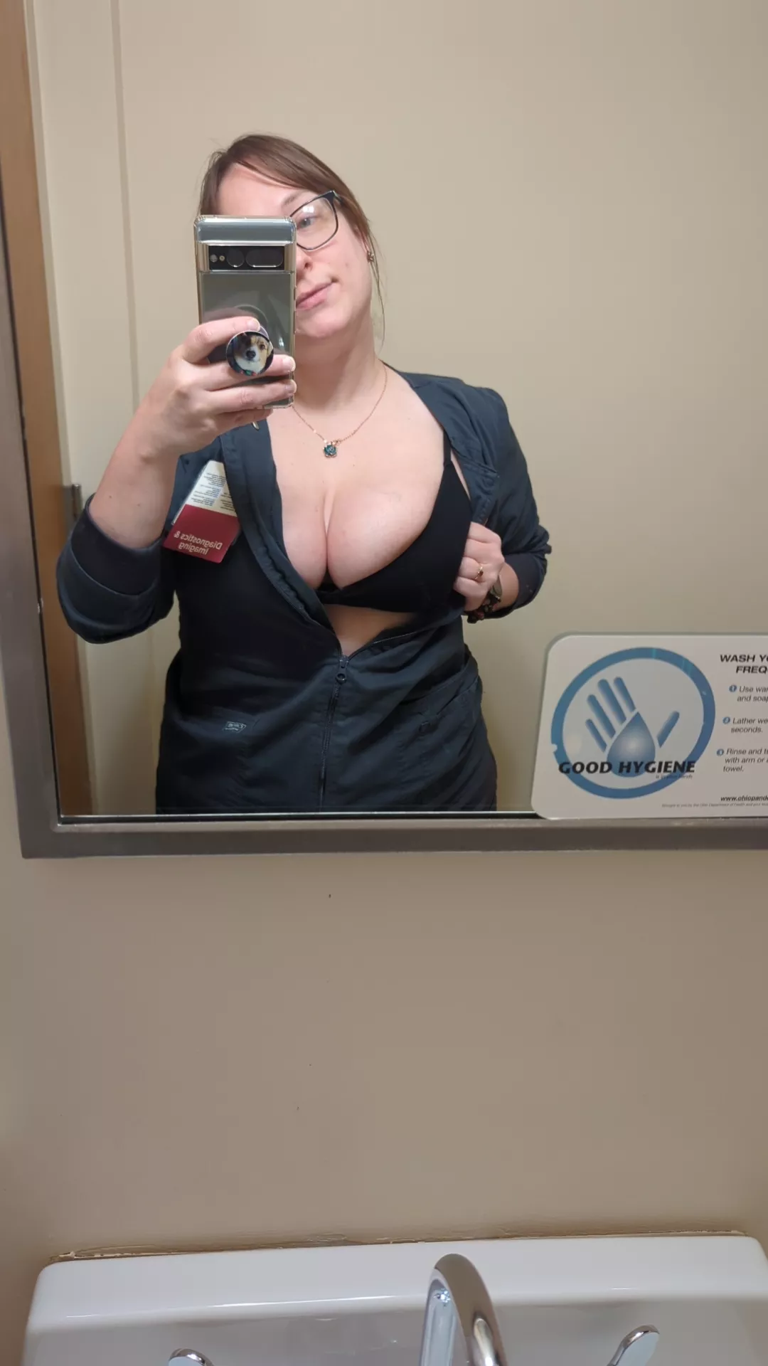 Work hump day 🤗 posted by kellyjo89