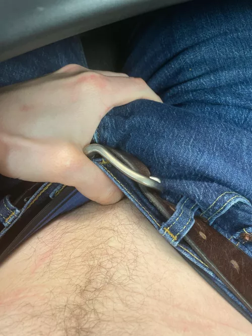 29 straight fit bro bored af and horny at work. HMU with ASL and pic. Verbal+++ fit++ Joshhan12 by ematt1521