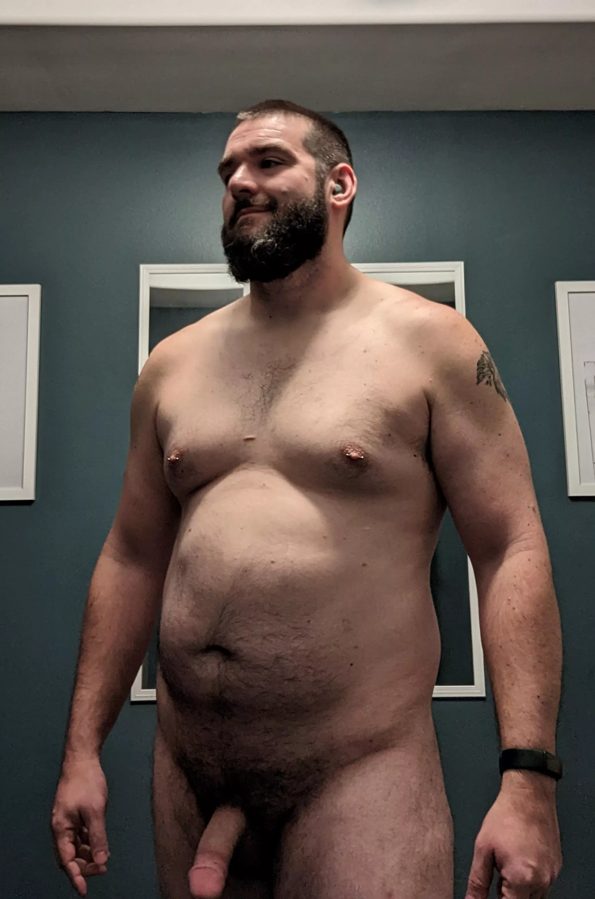 (41) Nothing like a home gym to feel comfortable posted by selfishdecay