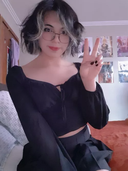 am I girly enough? I hate getting masc compliments 🥲 by niconitsu