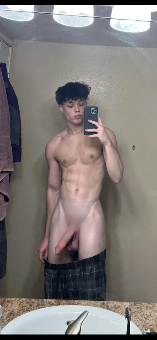 Any other bwcs wanna share a pussy with me 9”+ only by my10inchbwc