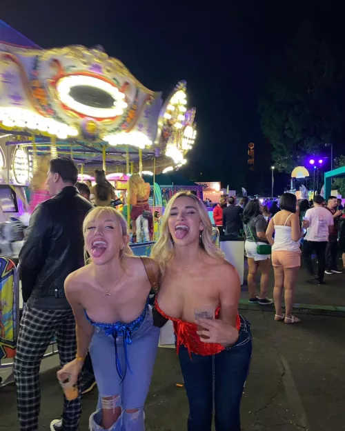 Blondes at the carnival by Wallydinger123