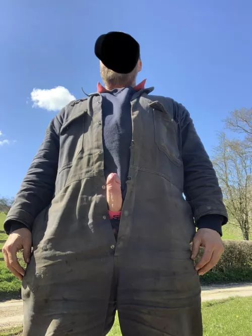 Bloody hell im horny today! Any one for a quick suck? 😂 by Reallybored3