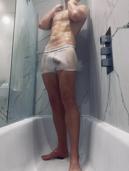 Cinematic thing by Gingreyyy