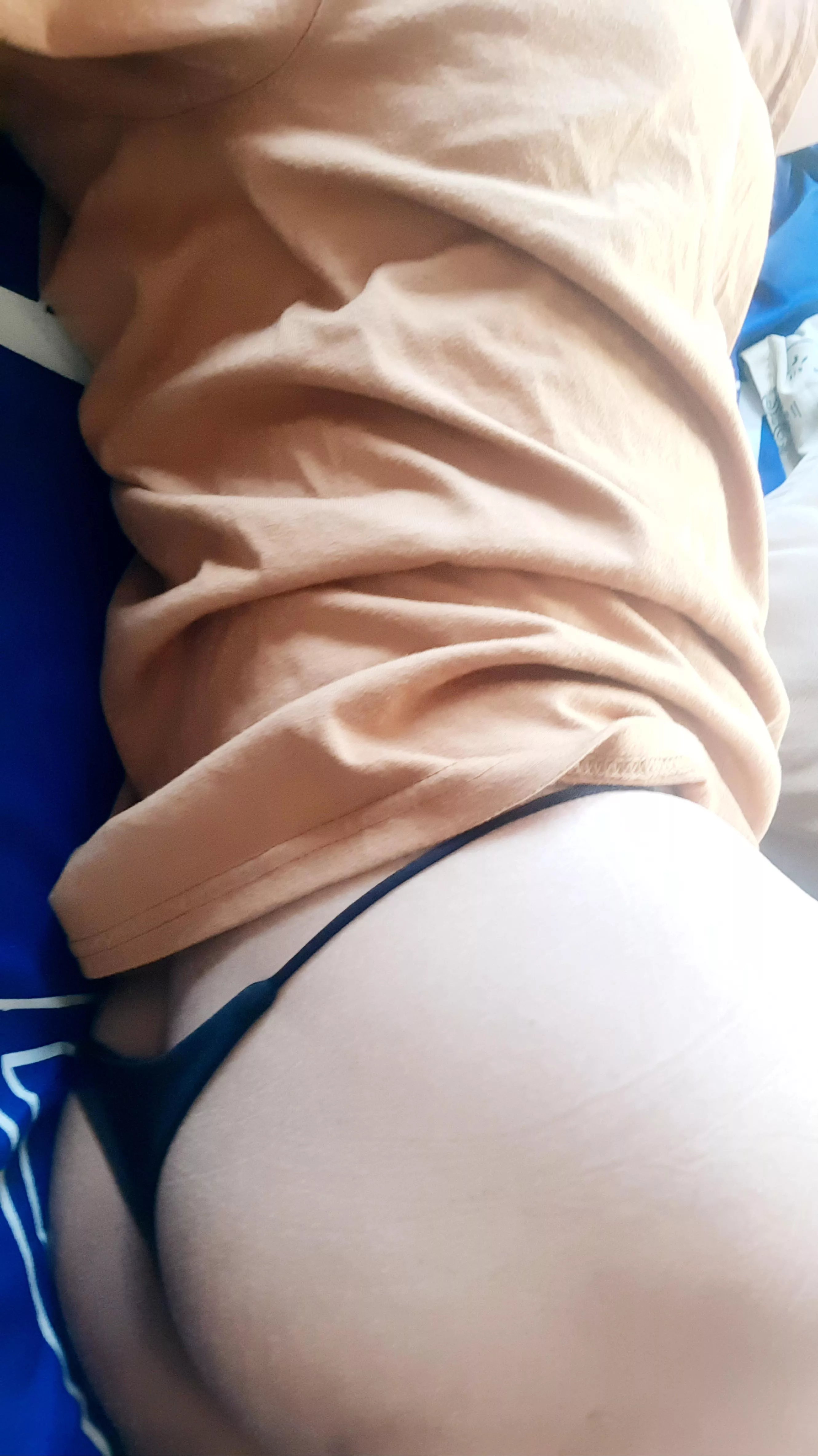 Cravings [F4M] posted by Nervous-Web-1836