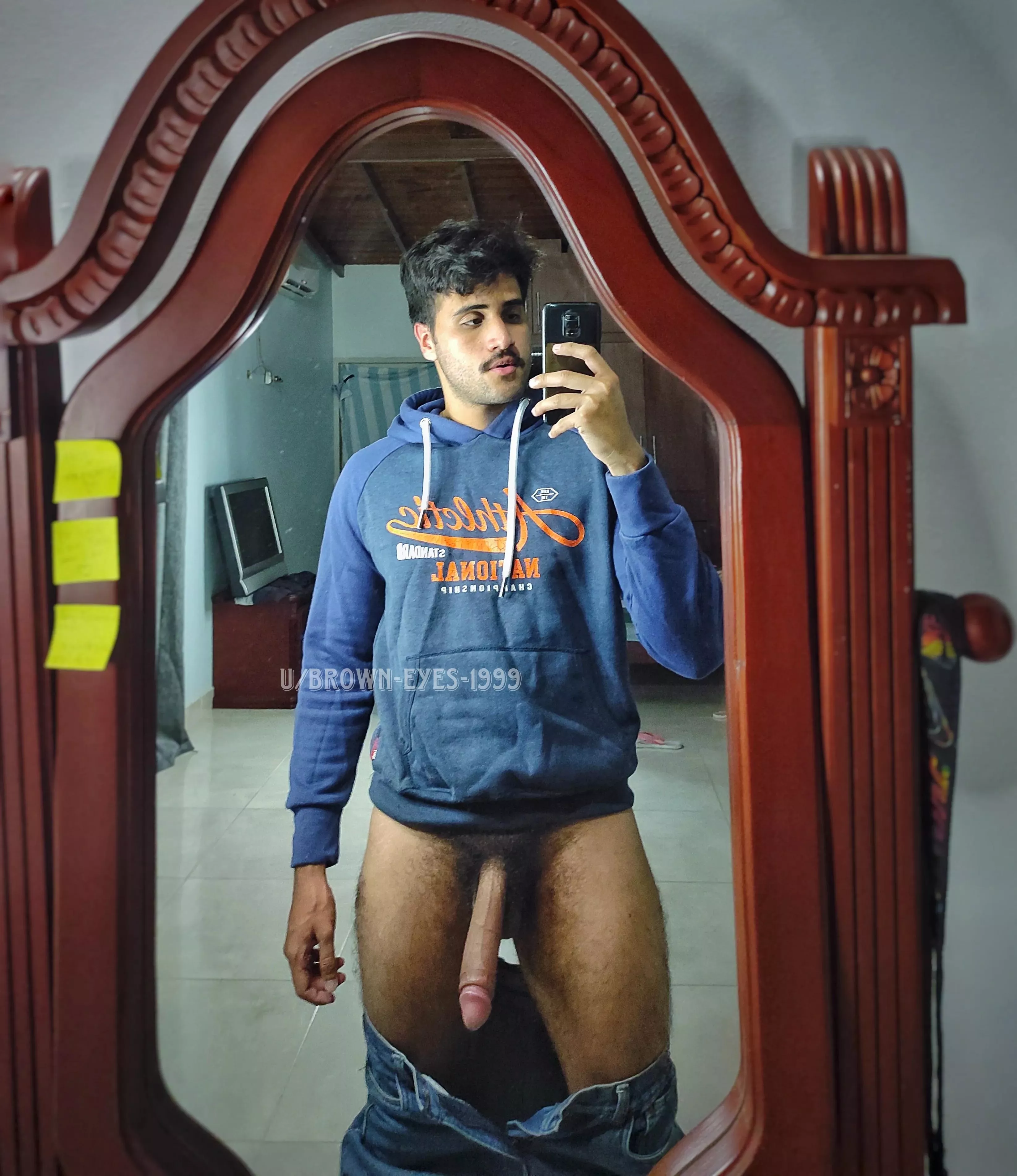 Do you like what you see? 🥵🍆. posted by Brown-Eyes-1999