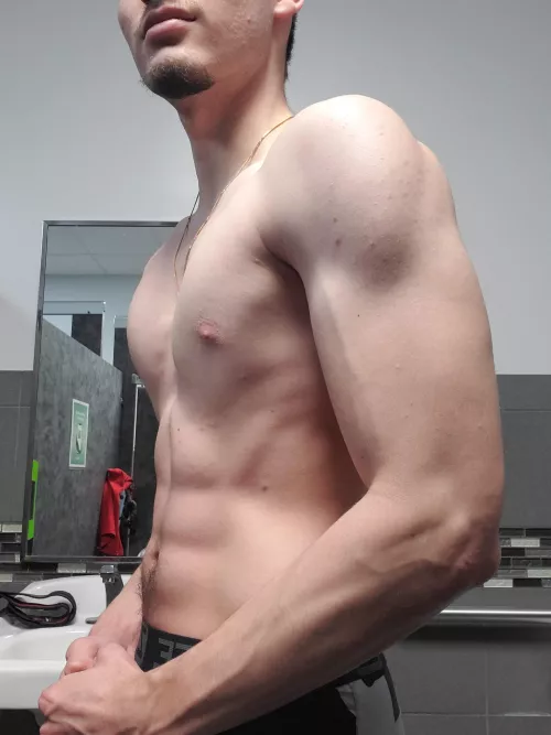 Do you like young, natural straight guys by Cash_Master_K