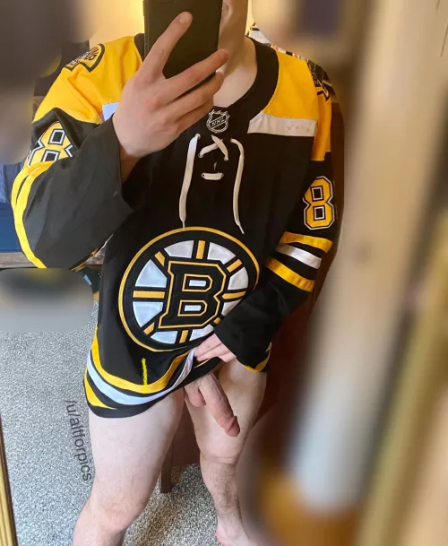 Go B’s by altforpics