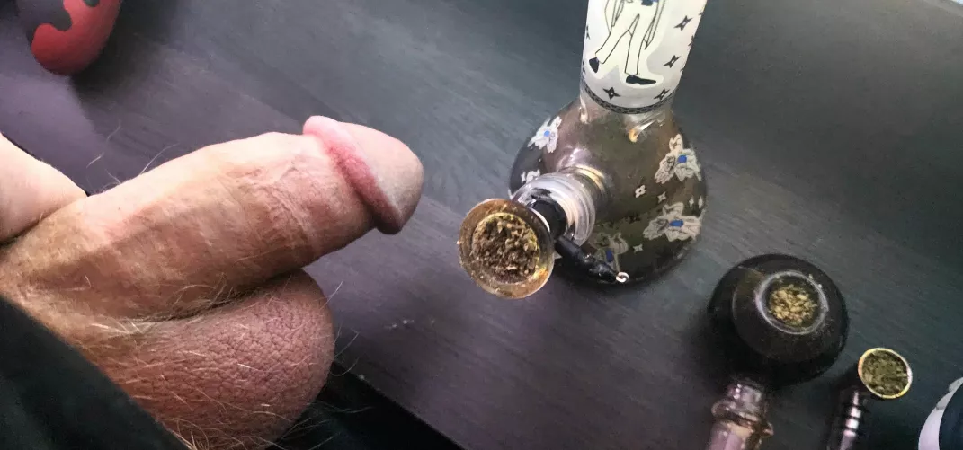 Happy 4/20!!! Smokn, horny, and game. by Nexstify