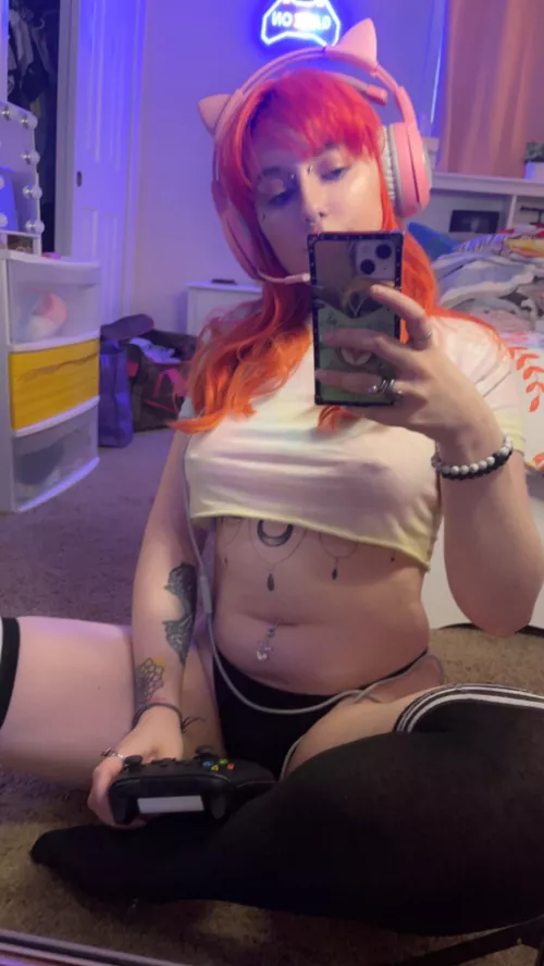 I need a face to sit on... by wtfbradpn