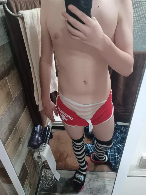 Is my bulge cute? first time posting here >v< by Far-Presentation-973