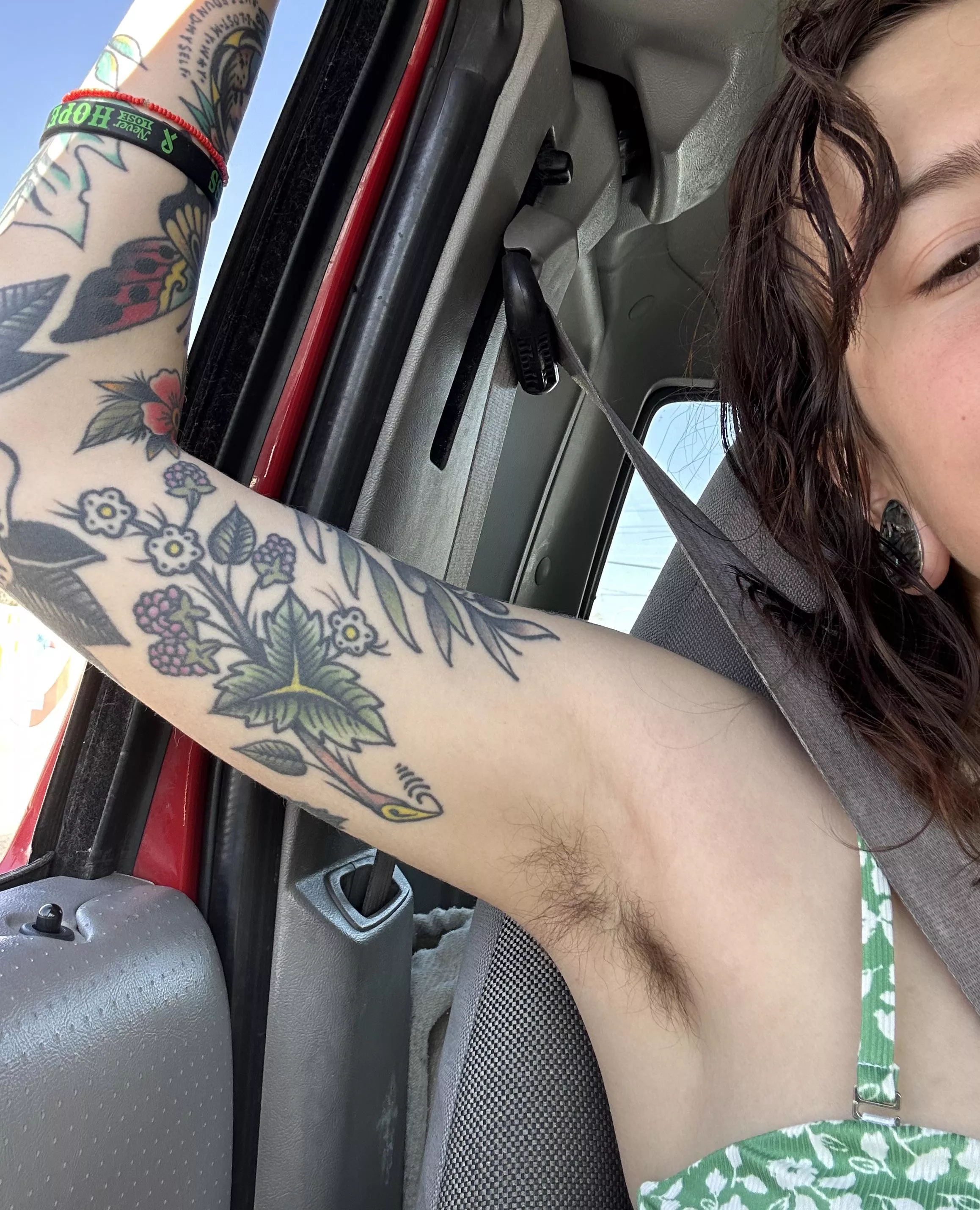 it’s so nice outside today - letting them breathe ☀️ posted by mangoprincess2