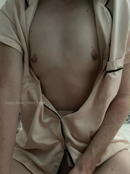 I’ve been told they are small but they can still peak through if you want them too 🥰 by neighbour_next_door