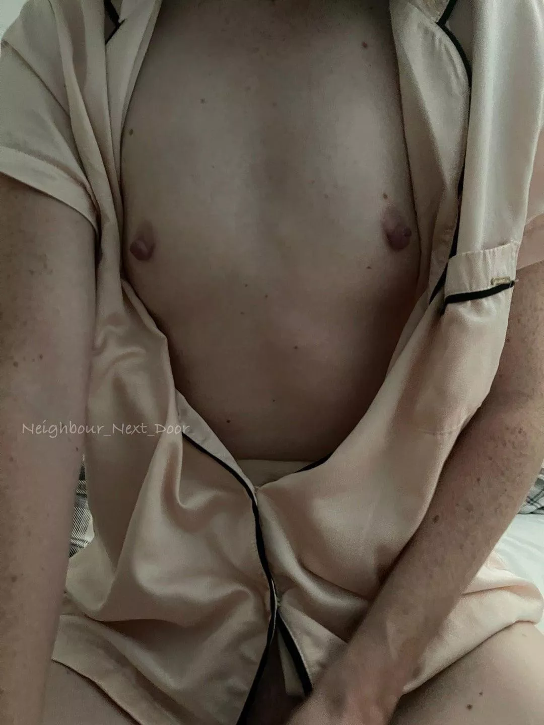 I’ve been told they are small but they can still peak through if you want them too 🥰 posted by neighbour_next_door