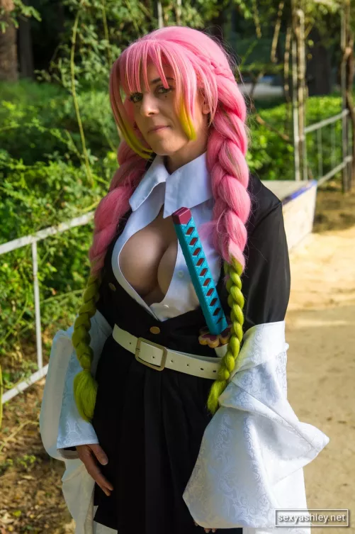 Kanroji Mitsuri from Kimetsu no Yaiba by SexyAshley by SexyAshleyCosplay