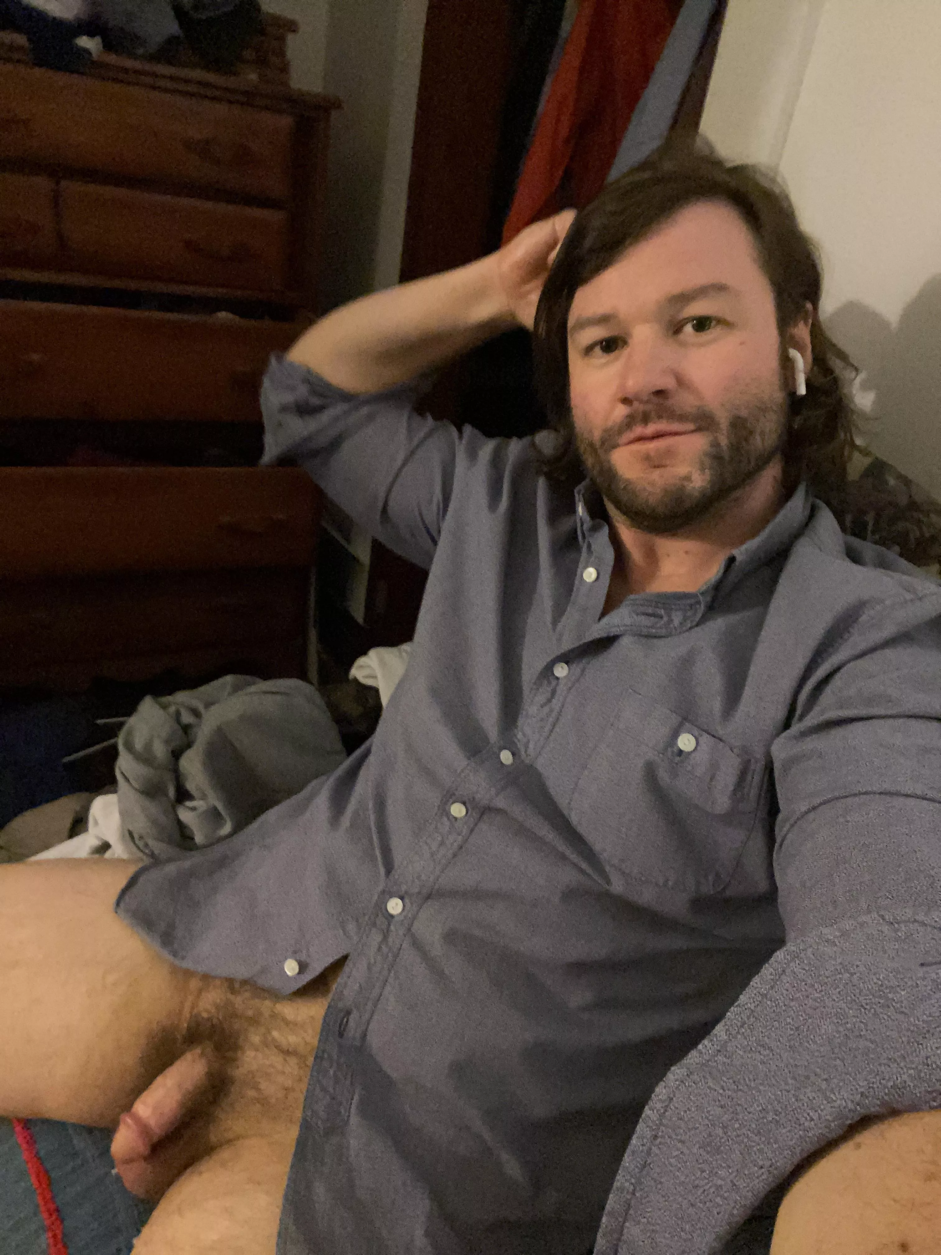 Lettin my bush grow out these days. posted by Curious_Art_9809