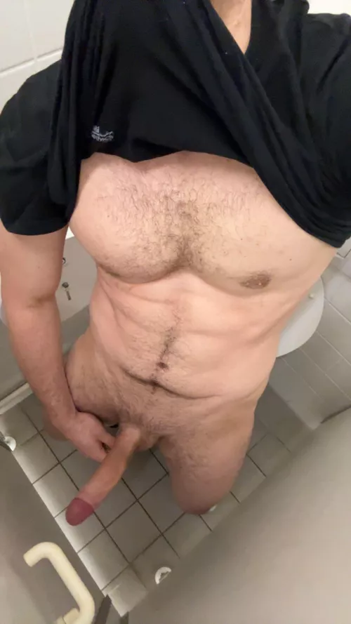 Lil bathroom break for my coworker [25] by bxyzi