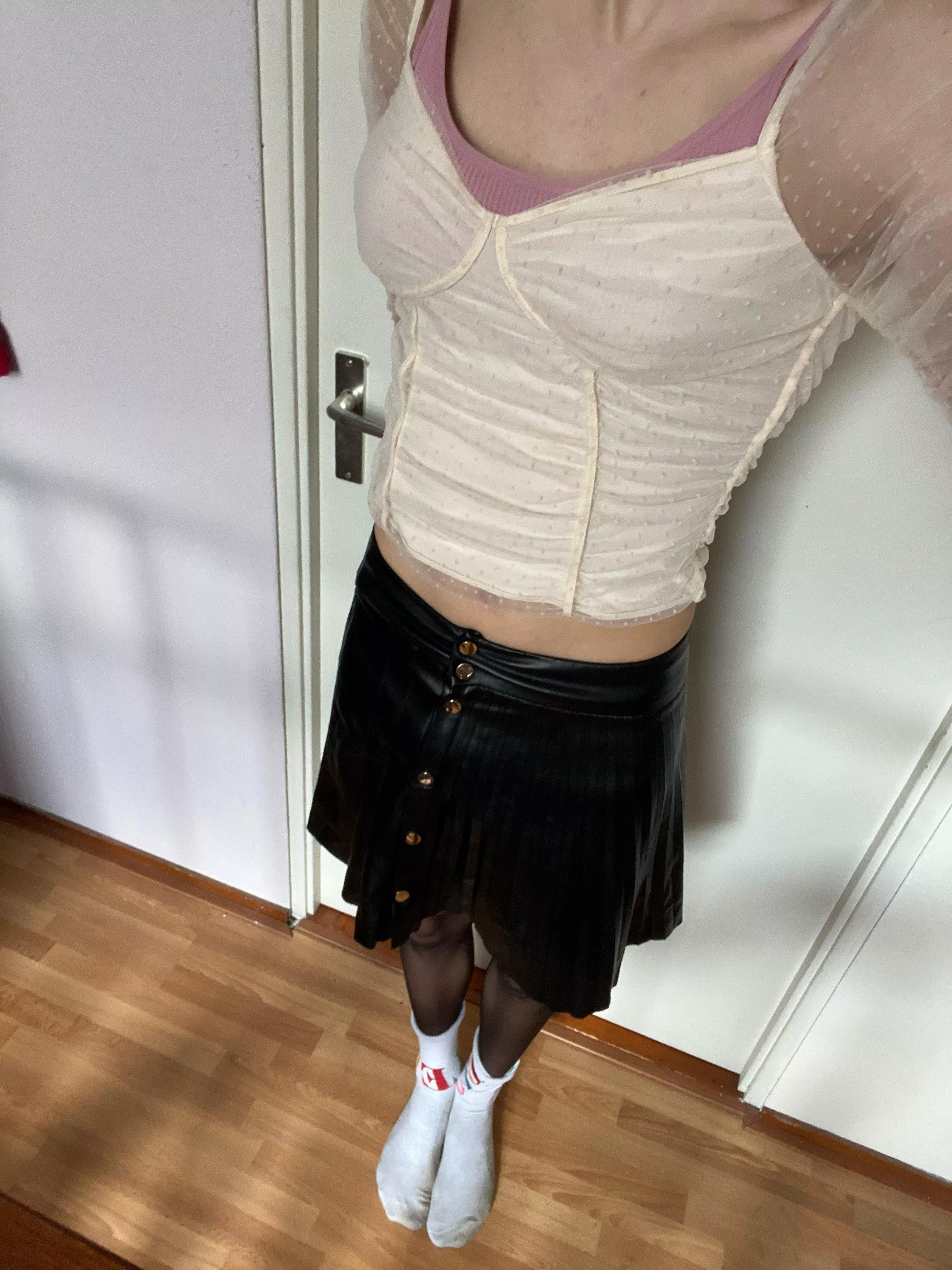 M(18) do i look cute posted by totobias2