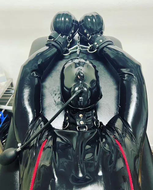 Silent by LucieArztin