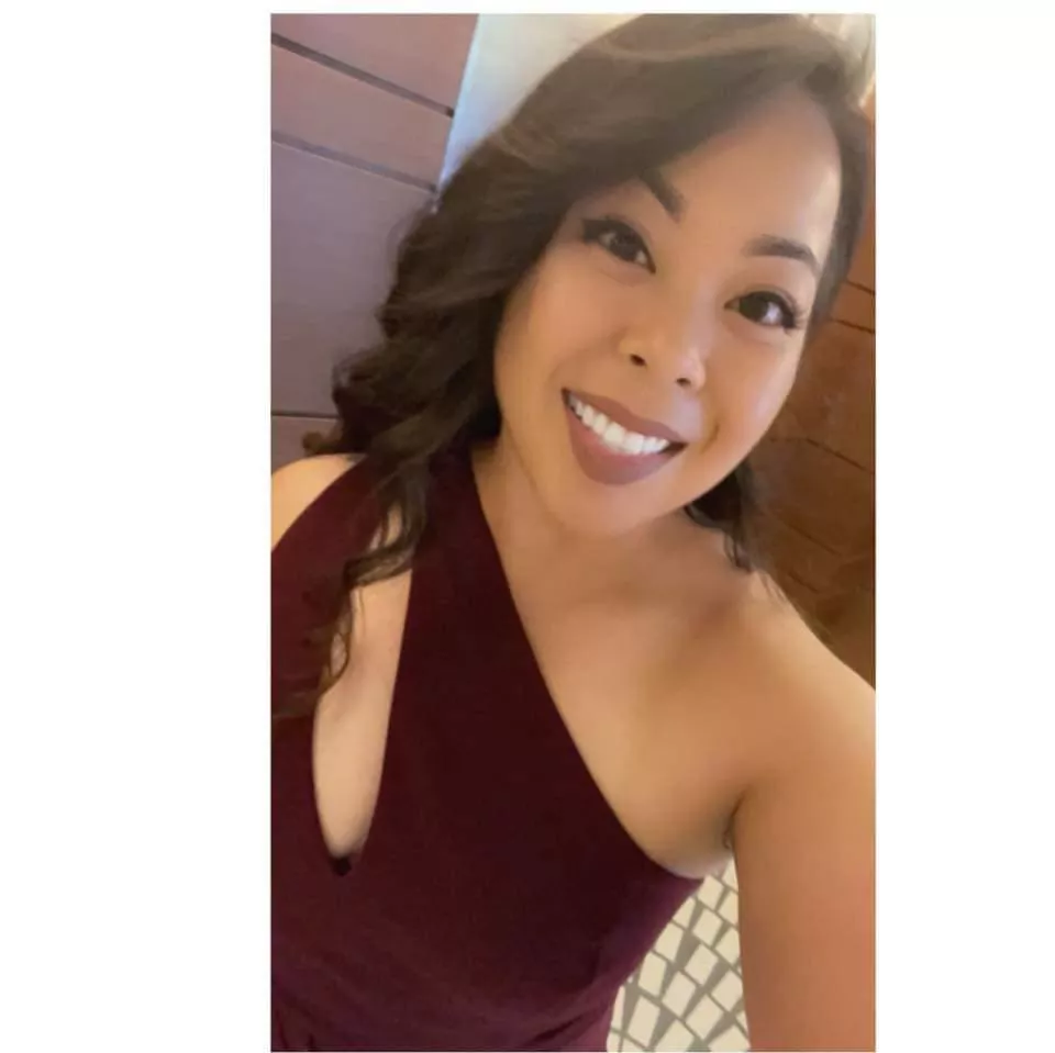 Stunning Filipina smile :-) posted by Skelldavid19