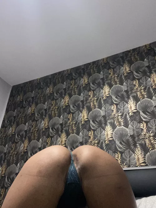 The last time I was told that my string need to be visible. I hope you can see it ok. by ishutyn