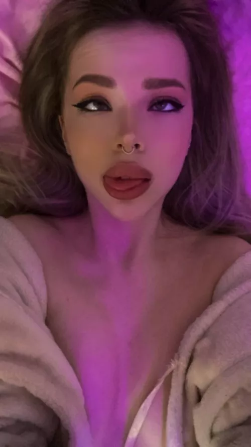 Thoughts of you drive me crazy by syboq